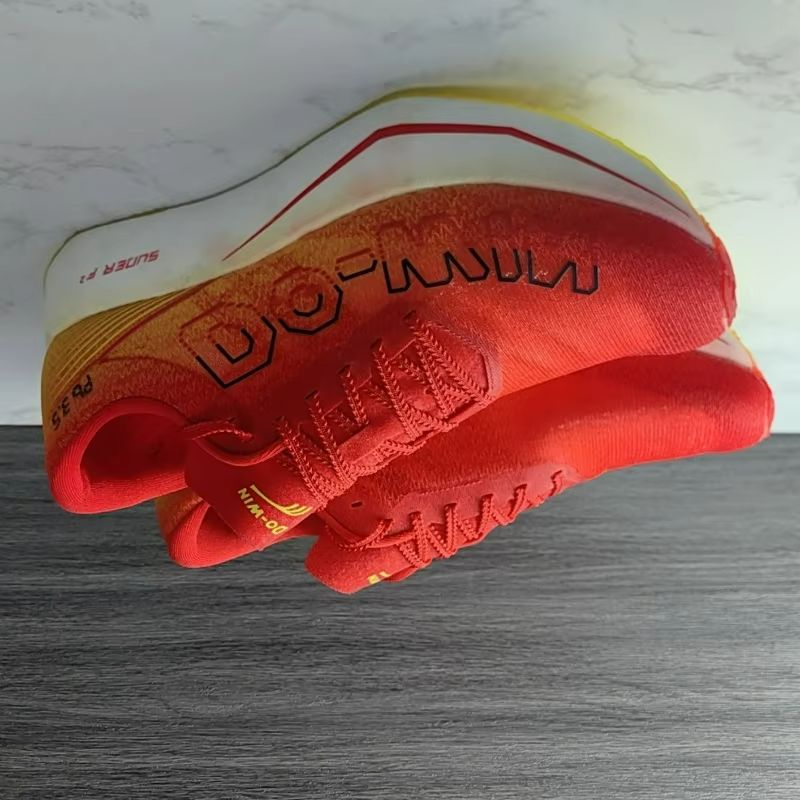 Men Shoes Red Bottom - 高級ブランドランニングトレーナー男性女性用レッドウォーキングジョギングシューズユニセックス厚底運動靴カップルトレーニングシューズ