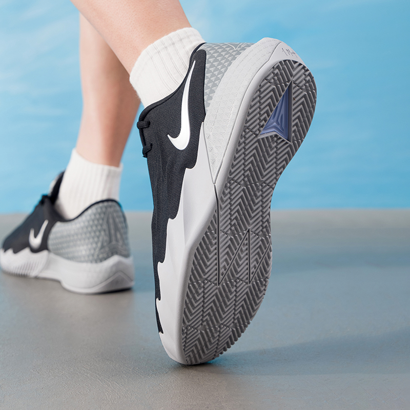 ナイキ メンズシューズ オリジナル 通気性抜群で実用的なトレ - Men Shoes Size Nike のレビューと価格