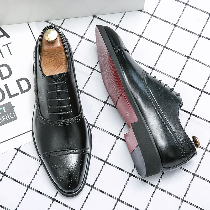 男性のレトロな彫刻が施されたレースアップブローグの靴,フォー - Men Shoes Red Bottom のレビューと価格