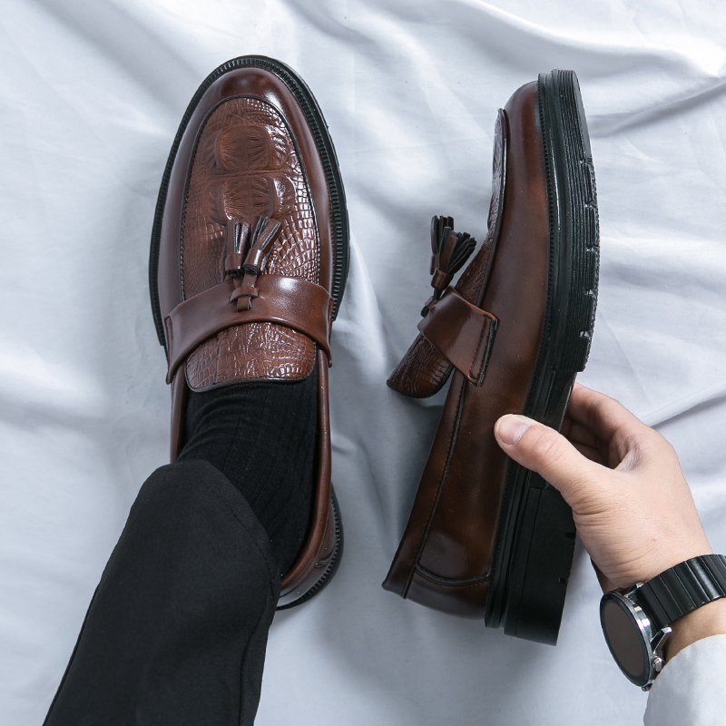 メンズシューズ革メンズファッション春タッセルローファーホット - Men'S Shoes Clearance Sale のレビューと価格