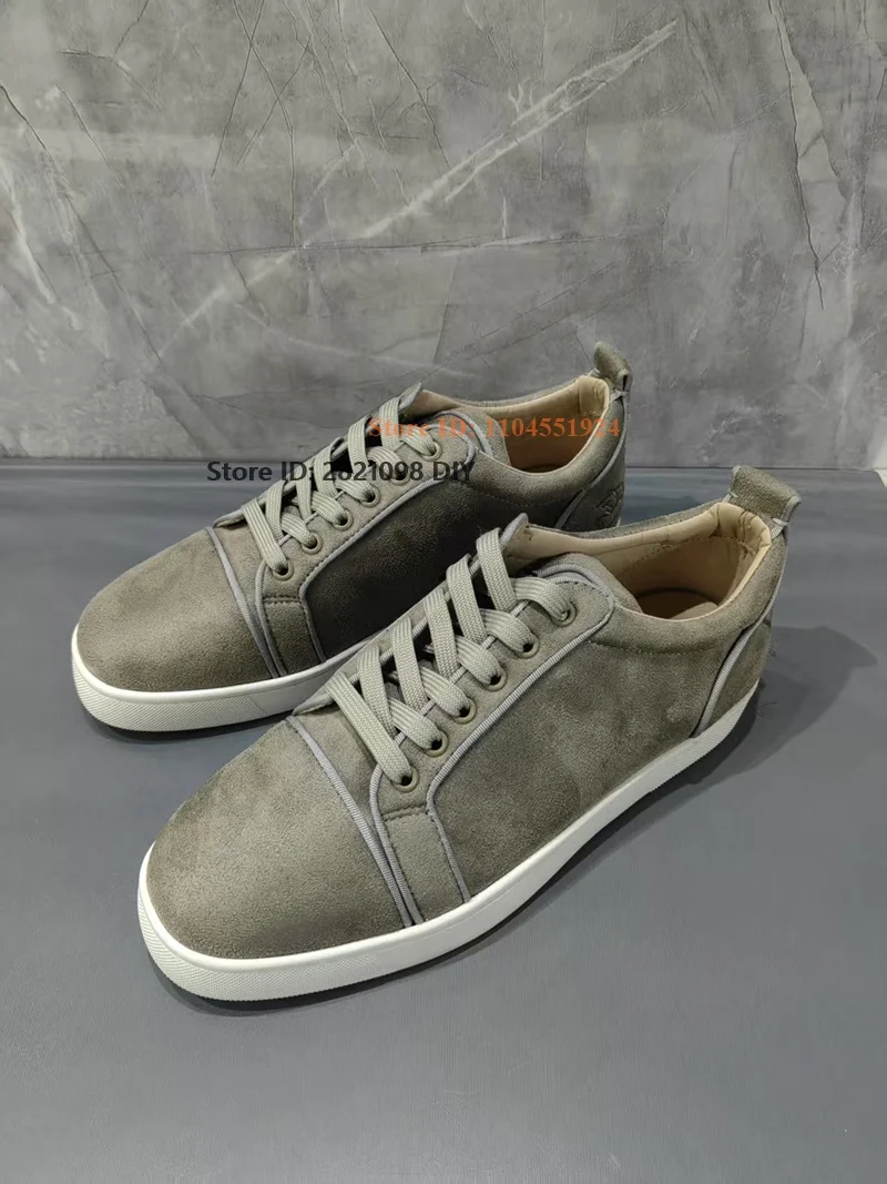 簡潔なグレーのスエードレザーレースアップスニーカーユニセック - Men Shoes Dior のレビューと価格